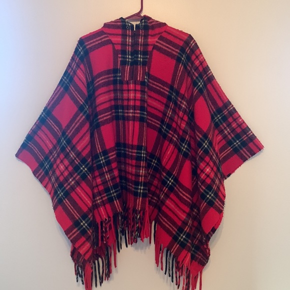 Vintage Poncho “Hunter”. 1971/72. Red plaid w/ lined hood & zipper neckline. - Picture 3 of 8